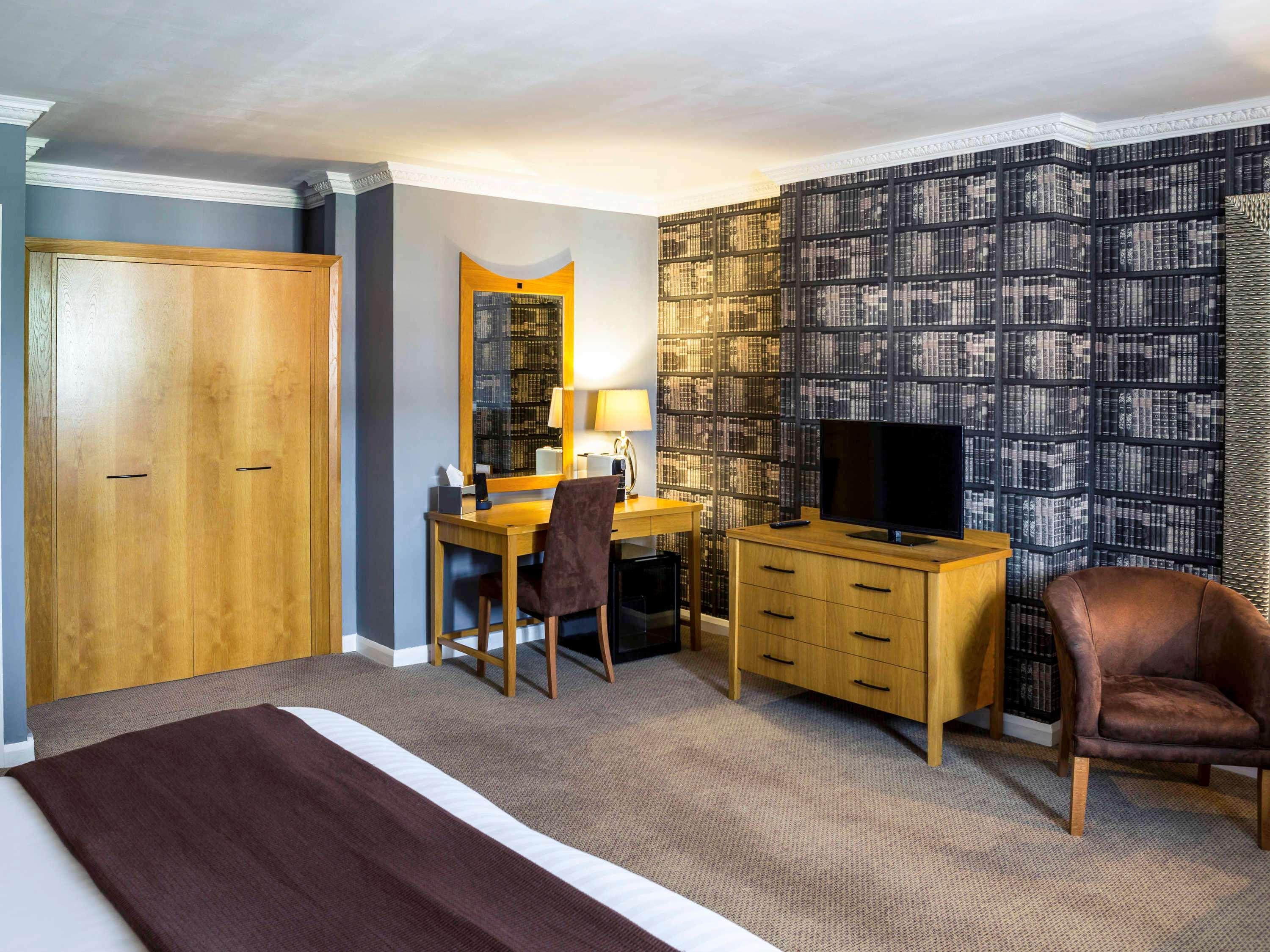 Barons Court Hotel ウォールソール エクステリア 写真